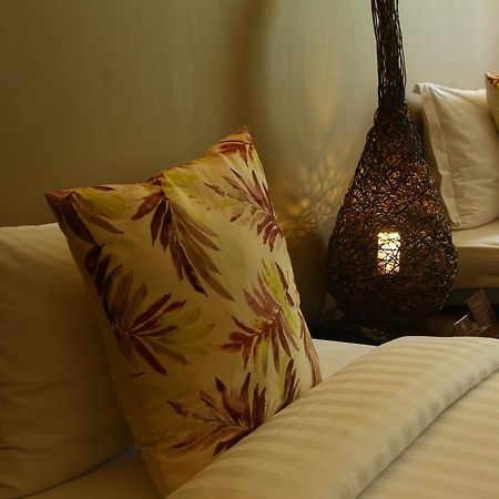 The Oriental Hotel Bataan Маривелес Экстерьер фото