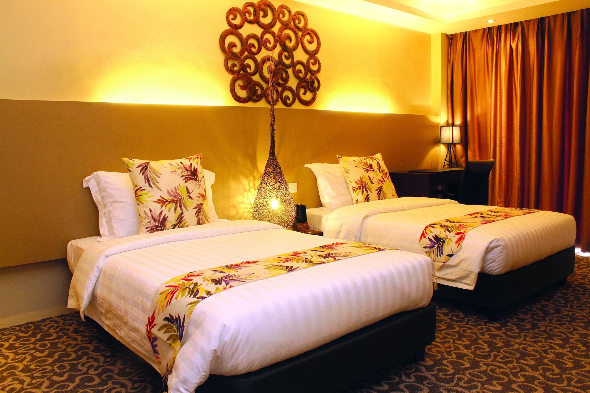 The Oriental Hotel Bataan Маривелес Экстерьер фото
