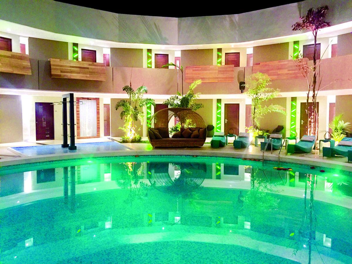 The Oriental Hotel Bataan Маривелес Экстерьер фото