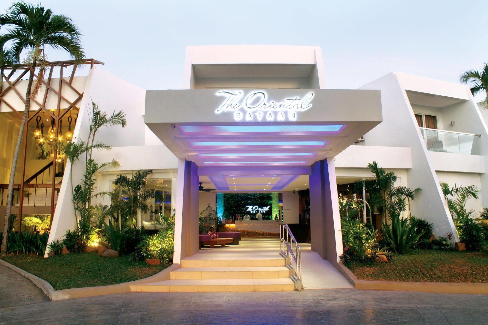 The Oriental Hotel Bataan Маривелес Экстерьер фото