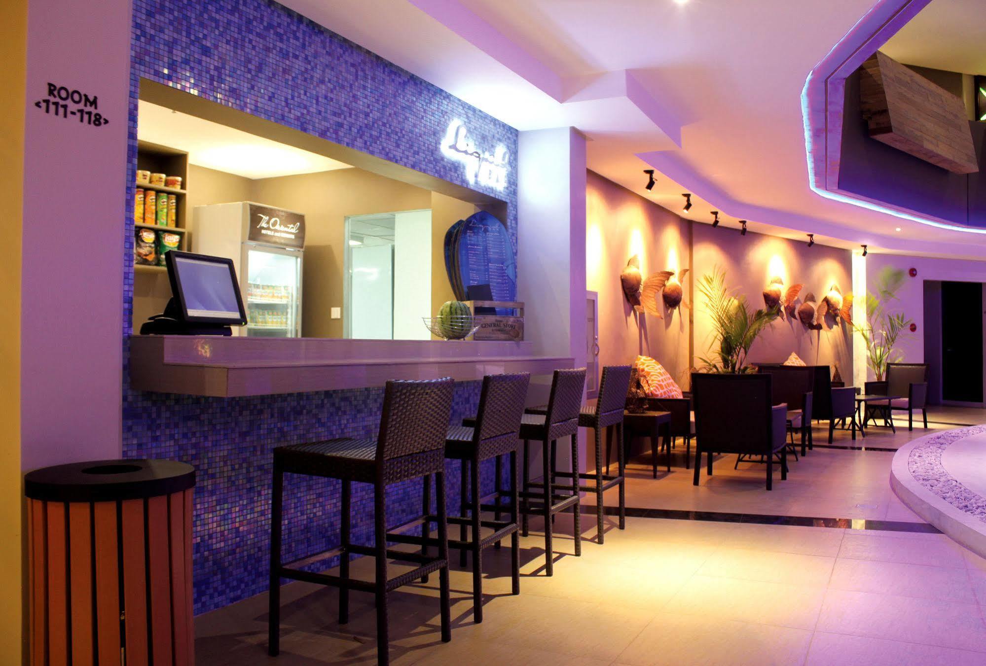 The Oriental Hotel Bataan Маривелес Экстерьер фото